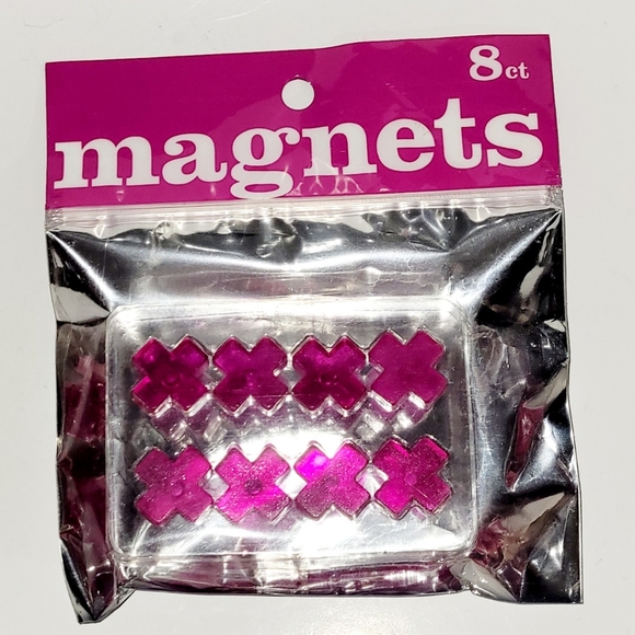 New Magnets & Paper Clips, X & O Magnets & Conversation Bubble Paper Clips - Picture 3 of 6